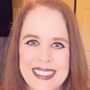 Meet your Posher, Stephany